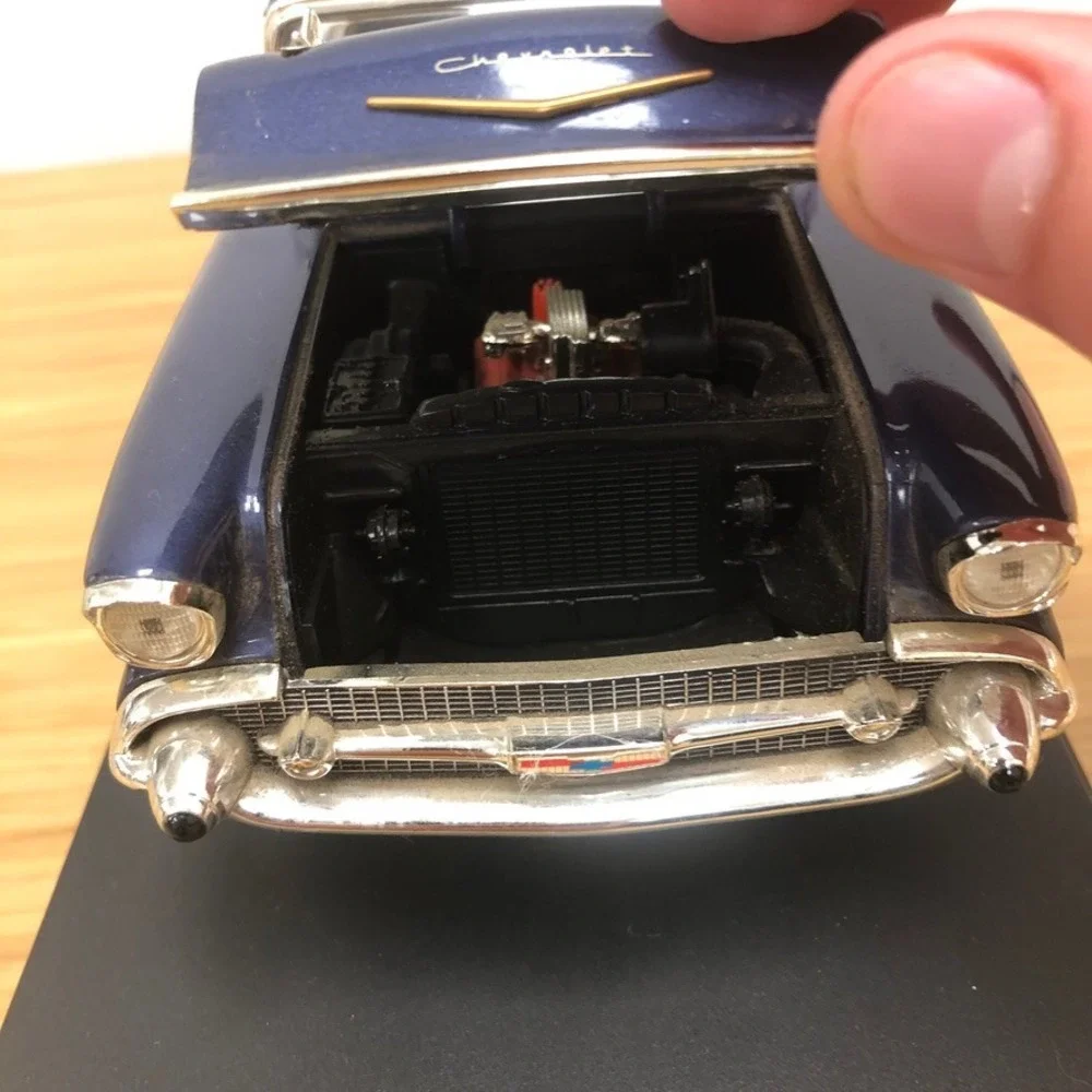 Chevrolet 1957 Bel Air Diecast Model Car 1:18 Adult Blue Vintage Style